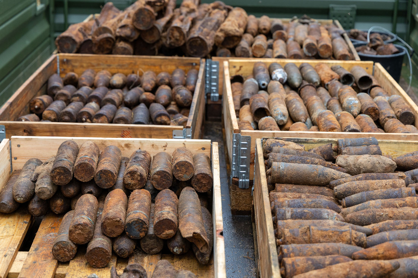 FOTOD Demineerijad leidsid Nursipalust 1350 lõhkekeha